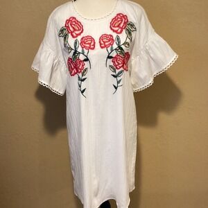 THML White Shift Dress with rose Floral Embroidery, textured fabric, Size Medium